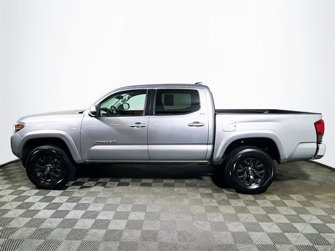 Certified 2022 Toyota Tacoma SR5 image 5