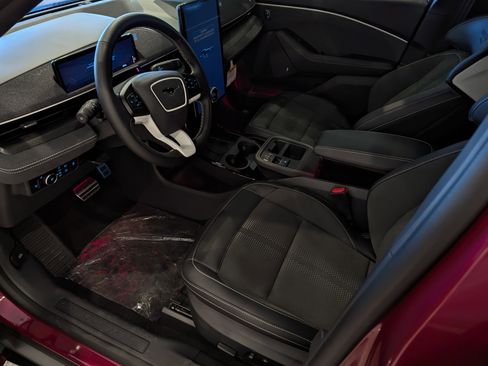 New 2025 Ford Mustang Mach-E GT image 9