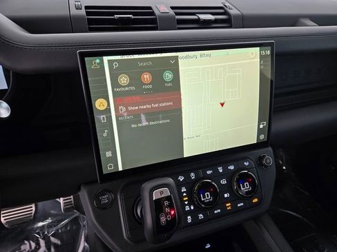 New 2026 Land Rover Defender 110 OCTA AWD/4WD image 22