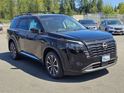 New 2026 Nissan Pathfinder Platinum w/ Cargo Package AWD/4WD image 3