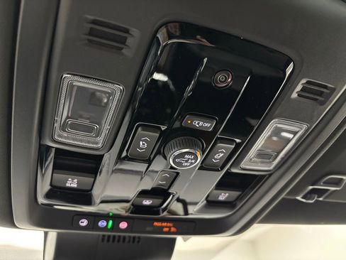 New 2026 GMC Yukon Denali w/ Sun & Power Step Package image 37