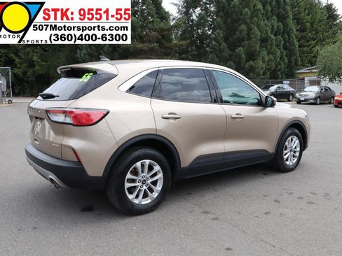 Used 2021 Ford Escape SE w/ Convenience Package AWD/4WD image 9