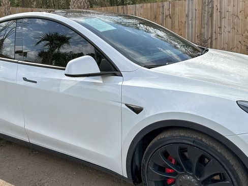 Used 2020 Tesla Model Y Performance image 15