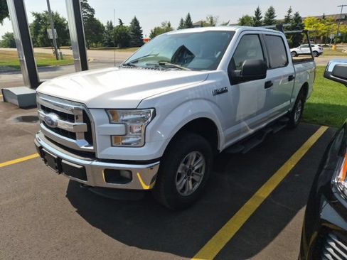 Used 2015 Ford F150 XLT AWD/4WD image 2