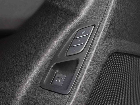 New 2025 Audi Q3 2.0T Premium image 27