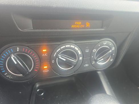 Used 2015 MAZDA MAZDA3 i Touring image 16