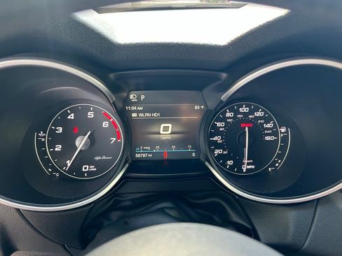 Used 2022 Alfa Romeo Stelvio Ti AWD/4WD image 18