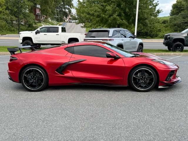 Used 2025 Chevrolet Corvette Stingray Preferred Cpe w/ 2LT RWD image 17