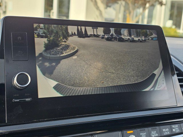 Used 2025 Honda Odyssey Elite image 31