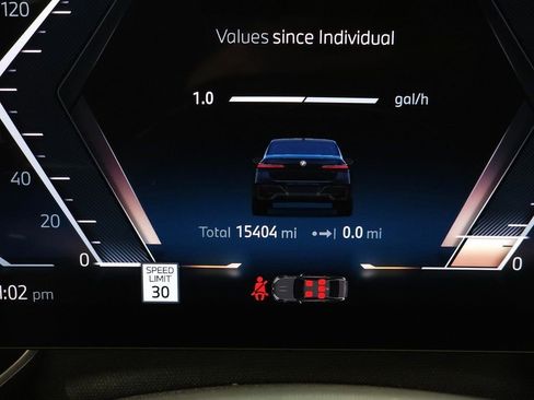 Used 2023 BMW 760i xDrive image 23