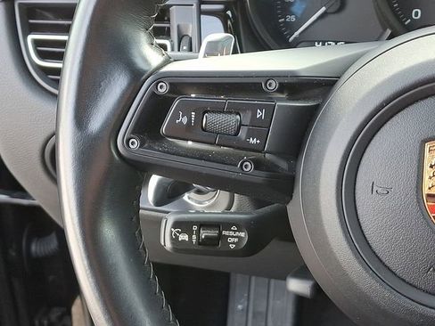 Used 2023 Porsche Macan image 24