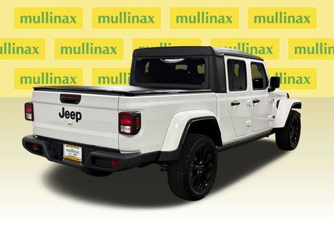 Used 2025 Jeep Gladiator Sport AWD/4WD image 20