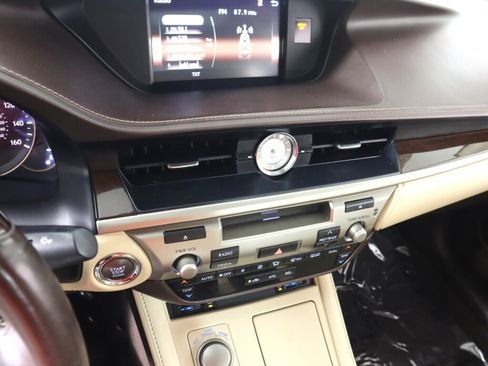 Used 2017 Lexus ES 350 w/ Premium Package FWD image 16