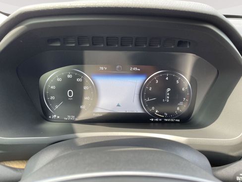 Used 2021 Volvo XC90 T6 Momentum w/ Advanced Package AWD/4WD image 2