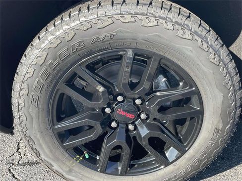 New 2026 GMC Sierra 1500 Elevation image 6