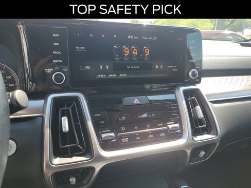 Used 2022 Kia Sorento S FWD image 25