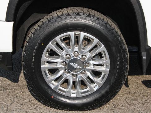 Used 2020 Chevrolet Silverado 3500 High Country w/ Z71 Off-Road Package image 50