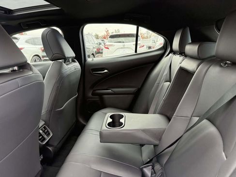 Used 2025 Lexus UX 300h AWD image 15