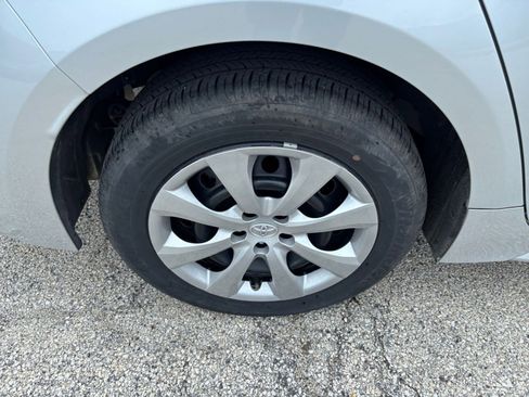 Used 2025 Toyota Corolla LE FWD image 28