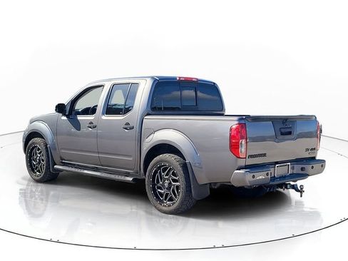 Used 2021 Nissan Frontier SV w/ Midnight Edition Floor Mats AWD/4WD image 7