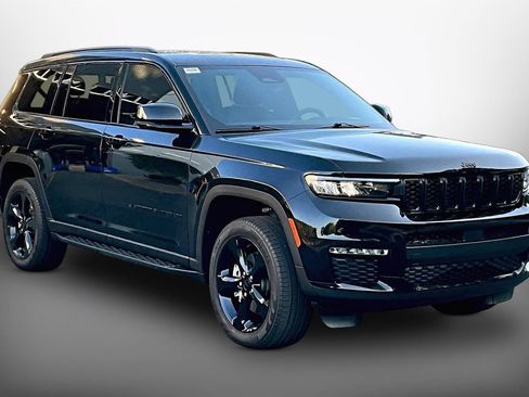 Used 2025 Jeep Grand Cherokee L Limited w/ Black Appearance Package AWD/4WD image 1