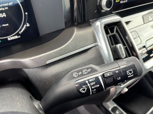 Used 2023 Kia Sorento SX AWD/4WD image 25