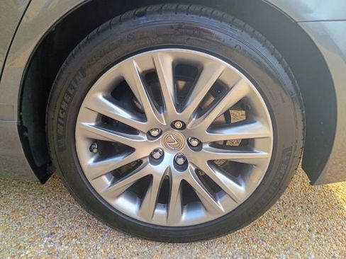 Used 2015 Lexus LS 460 L image 19