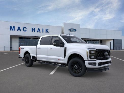 New 2026 Ford F250 Lariat w/ Black Appearance Package image 7