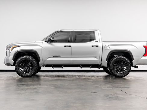 Used 2026 Toyota Tundra SR5 w/ SR5 Convenience Package AWD/4WD image 9