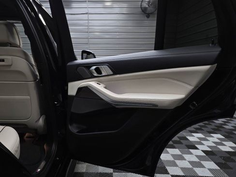 Used 2021 BMW X5 M50i w/ Premium Package AWD/4WD image 38
