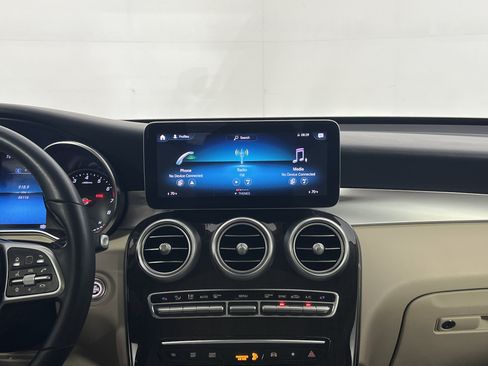 Used 2022 Mercedes-Benz GLC 300 image 17