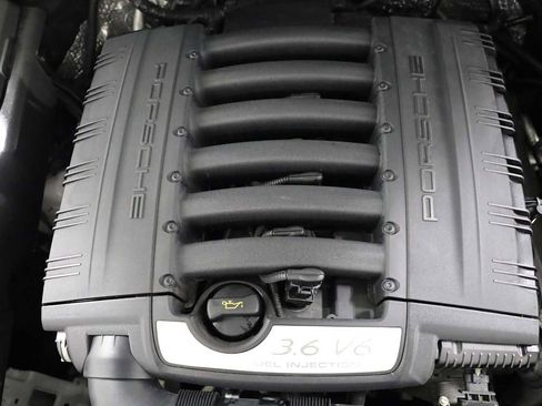 Used 2014 Porsche Cayenne AWD/4WD image 40