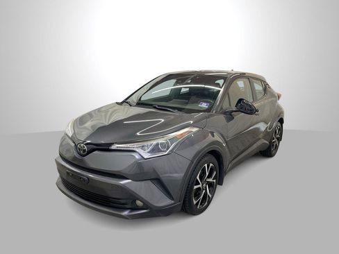 Used 2018 Toyota C-HR XLE FWD image 1