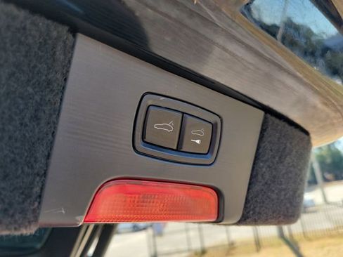 Used 2018 Porsche Cayenne S image 9