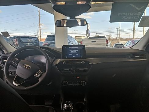 Certified 2024 Ford Escape Active AWD/4WD image 15