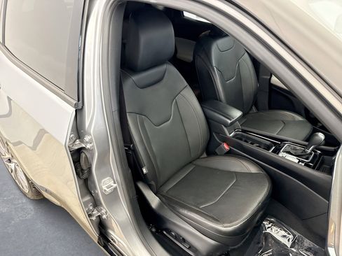 Used 2023 Jeep Compass Limited w/ Elite Group image 16