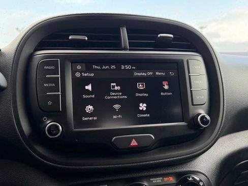 Used 2023 Kia Soul LX w/ LX Technology Package FWD image 26