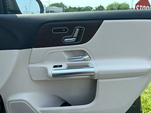 New 2026 Mercedes-Benz GLA 250 4MATIC image 23