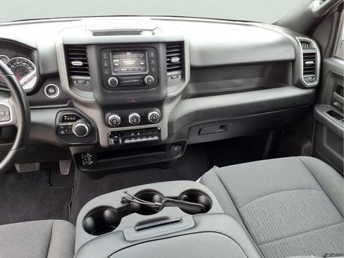 Used 2024 RAM 2500 Tradesman w/ Chrome Appearance Group AWD/4WD image 14