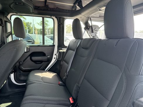 Used 2022 Jeep Wrangler Unlimited Sport AWD/4WD image 29