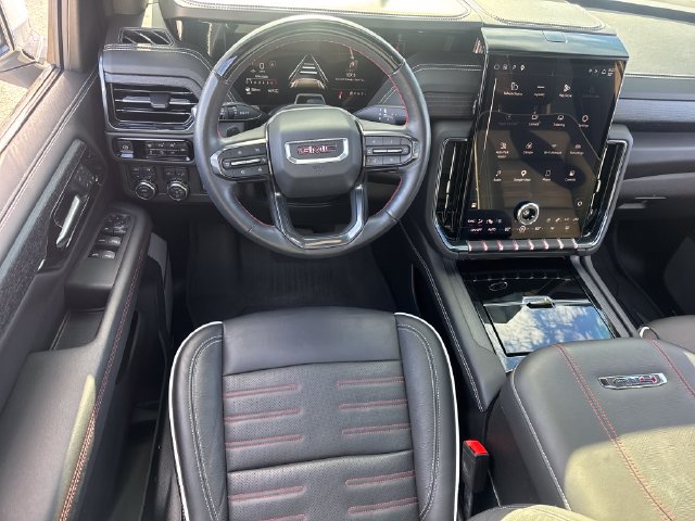Used 2025 GMC Yukon AT4 Ultimate AWD/4WD image 16