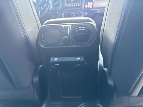 Used 2021 Jeep Gladiator Sport AWD/4WD image 13