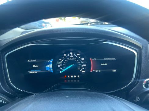 Used 2020 Ford Fusion Titanium AWD/4WD image 5