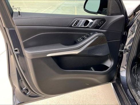 Used 2022 BMW X5 xDrive40i w/ Luxury Seating Package image 28