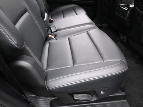 Used 2024 Kia Telluride LX FWD image 39