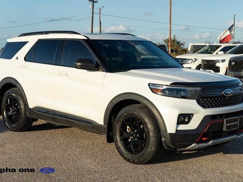 Used 2023 Ford Explorer Timberline image 3