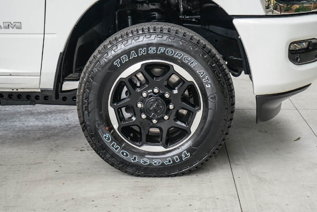 Used 2026 RAM 2500 Laramie AWD/4WD image 12