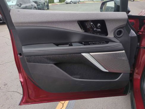 New 2025 Cadillac Optiq Luxury 1 image 10