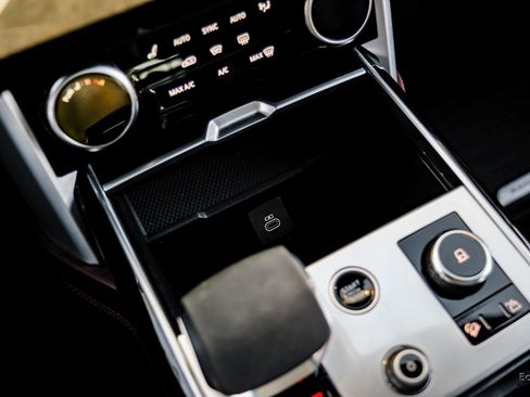 Used 2023 Land Rover Range Rover Long Wheelbase Autobiography image 57