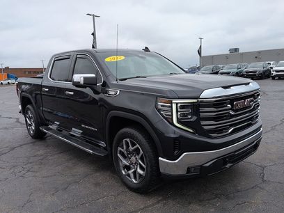 Used 2022 GMC Sierra 1500 SLT w/ SLT Premium Package